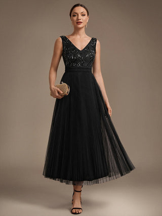 Plus Size Sleeveless Tulle V-Neck A-Line Sequin Lace Wedding Guest Dresses