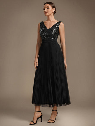 Plus Size Sleeveless Tulle V-Neck A-Line Sequin Lace Wedding Guest Dresses