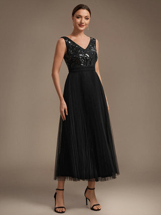 Plus Size Sleeveless Tulle V-Neck A-Line Sequin Lace Wedding Guest Dresses