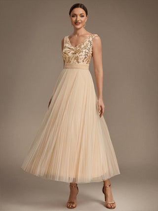 Plus Size Sleeveless Tulle V-Neck A-Line Sequin Lace Wedding Guest Dresses