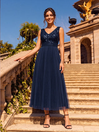 Plus Size Sleeveless Tulle V-Neck A-Line Sequin Lace Wedding Guest Dresses